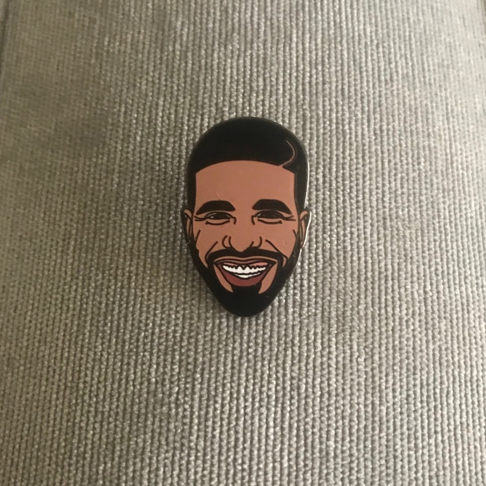 PINTRILL Drake Pin